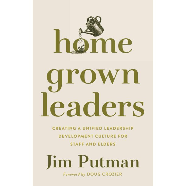 Homegrown Leaders: Creando una cultura unificada de desarrollo de liderazgo para el personal y los líderes mayores