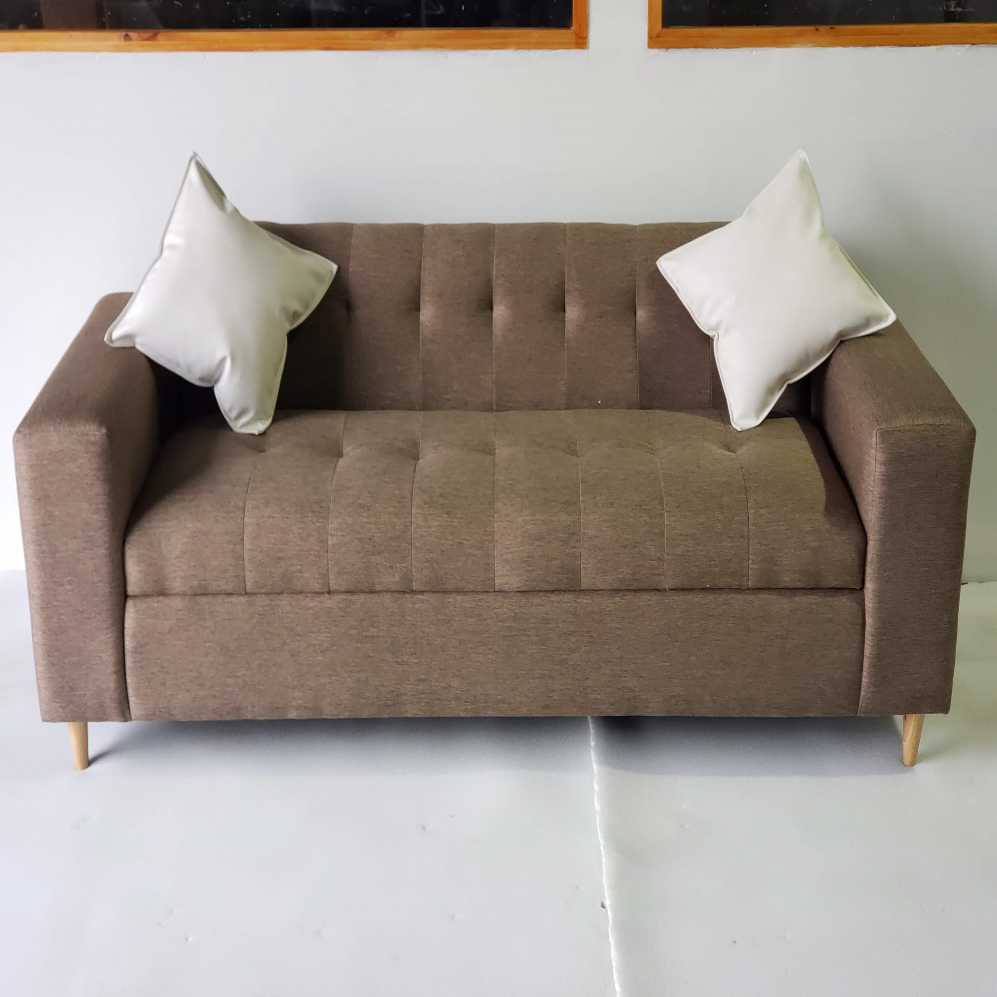 Muebles New - Sofa Dos Cuerpos Marron Lino Mas Cojines