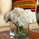 thumbnail image 3 of Rosas Blancas en Florero Cuadrado de Vidrio 23 cm, 3 of 3