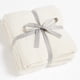 thumbnail image 1 of Manta de punto Blanket CYMULA, color blanco crema, 127 x 152 cm, suave, 1 of 6