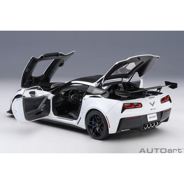 Autoart Auto de colección 2019 Chevy Corvette C7 ZR1 Arctic White