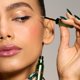 thumbnail image 2 of Set de delineador metálico de 4 tonos r.e.m. beauty, 2 of 7