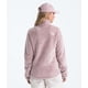thumbnail image 3 of Chaqueta The North Face Osito de forro polar con cremallera completa para mujer, color rosa M, 3 of 4