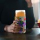 thumbnail image 4 of El Gran Show del Gorila Uva Funda enfriadora de latas, aislante de bebidas para mantener frías o calientes, funda térmica plegable para latas, portabebidas reutilizable, 4 of 6