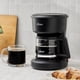 thumbnail image 5 of Cafetera 5 tazas con filtro reutilizable negro BVSTDCS51B 600W Negro, 5 of 7