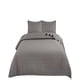 thumbnail image 1 of Quilt Cubrecama De Verano Con Pompones 2 Plazas Gris, 1 of 4