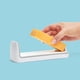 thumbnail image 4 of Cortador de Queso Chef'n 2 en 1 con Contenedor de Almacenamiento, 4 of 5
