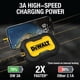 thumbnail image 3 of Cargador portátil DEWALT de 10.000 mAh con USB-C para iPhone y Samsung, 3 of 9