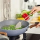 thumbnail image 4 of Juego de utensilios de cocina de 2 piezas, acero inoxidable 304, pala para wok y cuchara para sopa con mango largo de madera resistente al calor, 4 of 7