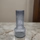 thumbnail image 4 of Florero Decorativo De Vidrio Con Diseño Base Ancha Gris 30, 4 of 7