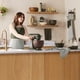 thumbnail image 4 of Guantes de cocina de silicona KitchenAid Evergreen resistentes al calor, 4 of 7