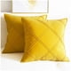 thumbnail image 2 of Pack De 02 Fundas De Cojín De Terciopelo Con Rayas 45x45 Amarillo, 2 of 4