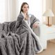 thumbnail image 5 of Manta polar Sherpa de Gracelife, 240 g/m², 200 x 230 cm, gris, 5 of 9