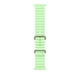 thumbnail image 1 of Correa de reloj Apple Ocean de 49 mm con acabado de titanio verde neón, 1 of 3