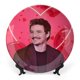 thumbnail image 1 of Pedro Pascal Plato decorativo de porcelana fina (bone china), plato decorativo de cerámica para hogar, oficina, soporte de pared, platos decorativos para dormitorio - 6 pulgadas (15 cm), 1 of 6
