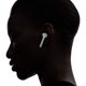 thumbnail image 5 of Auriculares Apple AirPods con Estuche de Carga Inalámbrica, 5 of 6