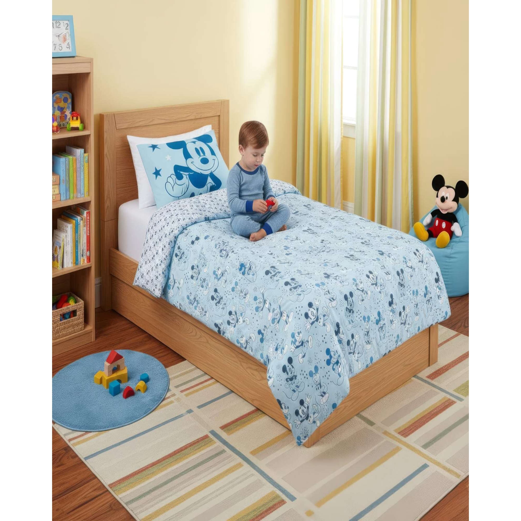 Mylhogar - Juego De Plumon Relleno Mas Juego De Sabanas Mickey Plaza Y Media