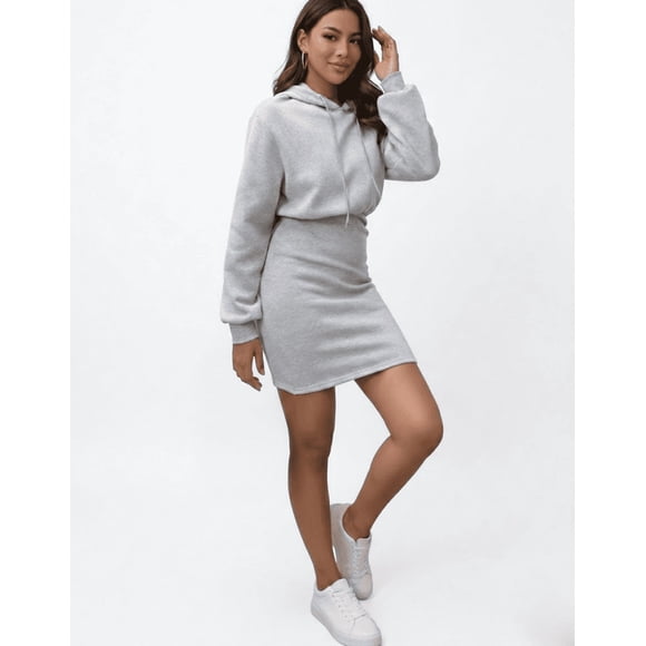 Vestido de Invierno Gris con Capucha