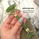 thumbnail image 2 of Set De Masajeador Facial De Belleza Jade Roller Gua Sha, 2 of 3
