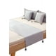 thumbnail image 2 of Juego De Piecera De Cama Mas 2 Cojin Con Fundas Modelo Plush Gris, 2 of 4