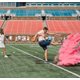 thumbnail image 3 of Balón de fútbol Winsharp para revelación de género con polvo rosa y azul, 3 of 5
