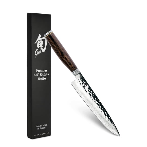 Cuchillo de Utilidad Shun Premier Acabado Martillado 16 cm