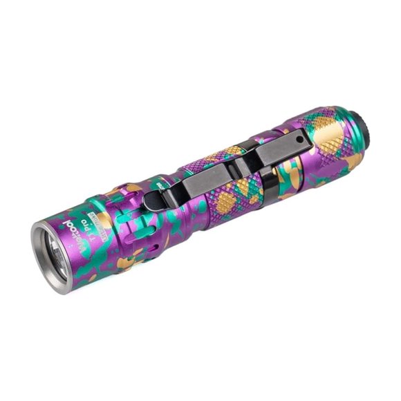 Linterna Weltool T1 Pro de 9,7 cm con alcance de 306 m