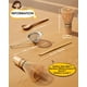 thumbnail image 4 of Set de batidor de matcha de bambú JUL WIND, paquete de 2 con tamiz, 4 of 9