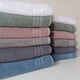 thumbnail image 3 of Juego de Toallas de Baño Grecco Gris Perla, 3 of 4