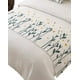 thumbnail image 2 of Piecera Bordada Para Cama - Sin Fundas De Cojín D1, 2 of 3