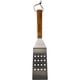 thumbnail image 2 of Kit esencial para plancha Traeger BAC733 con espátulas y botellas, 2 of 6