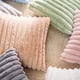 thumbnail image 5 of Paquete de 2, fundas de almohada decorativas de felpa de doble cara Falso Piel, fundas de almohada suaves a rayas Pelusay, fundas de cojín para sofá cama Sdea (rosa 20 x 20 pulgadas), 5 of 6