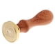 thumbnail image 3 of sello decorativo de Navidad inicial cera sello de metal moneda mango de madera n. ° 2, 3 of 3