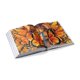 thumbnail image 3 of Libro del Museo Metropolitano de Arte – Bellezas Dormidas: Reavivando la Moda, 3 of 6