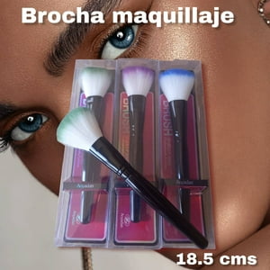 Mundo Eve - Brocha De Maquillaje 18.5 Cms