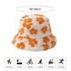thumbnail image 4 of Sombrero de pescador de piel sintética con margaritas y flores de oveja para mujer, cálido y peludo para invierno, 4 of 5