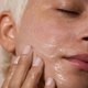 thumbnail image 5 of Limpiador Loved01 Exfoliante facial y corporal John Legend 180 ml, 5 of 5