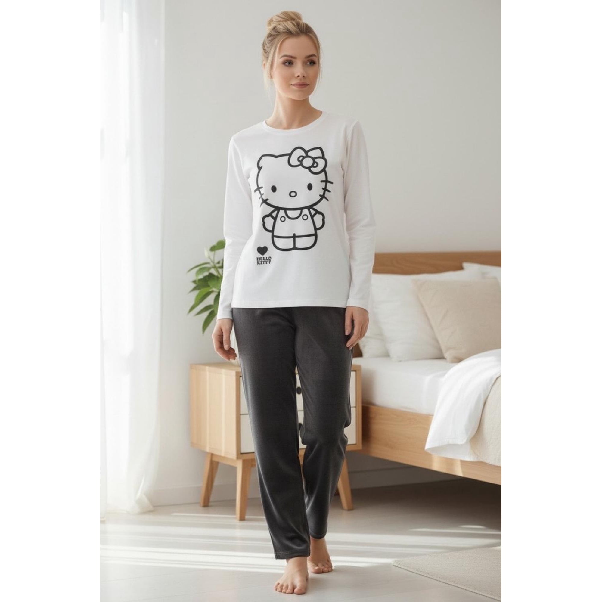 Pijama Micropolar Mujer Hello Kitty Beige S