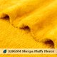 thumbnail image 4 of Manta de forro polar PAVILIA Sherpa, color amarillo mostaza, 150 x 200 cm, 4 of 9