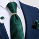 thumbnail image 3 of Corbata Hombre Seda En Caja + Anillo Dorado, Paño Y Colleras verde Talla Única, 3 of 4