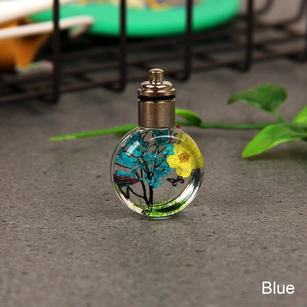 Beautiful Butterfly Glass Ball Car Pendant - Add a Touch of Elegance to Your Car Interior!