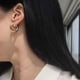 thumbnail image 2 of Pendientes de acero de titanio, ligeros, de lujo, de nicho, de alta gama, con sentido de galvanoplastia, elegantes pendientes de mujer con degradado, hebilla para la oreja, fáciles de combinar., 2 of 5