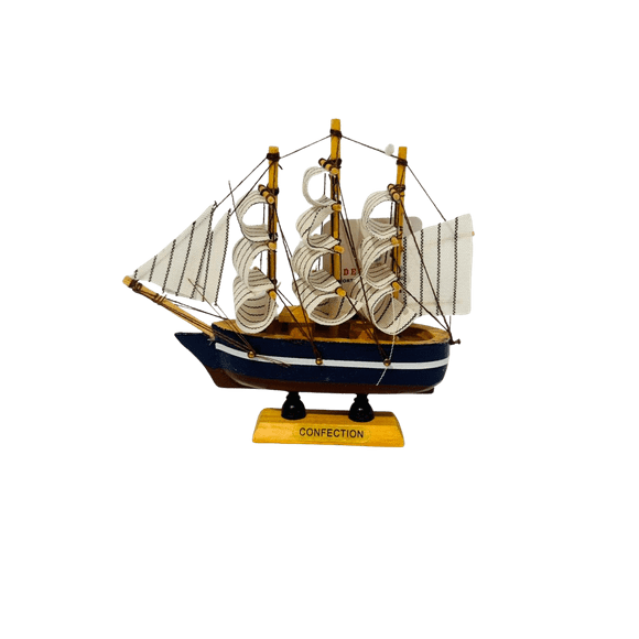 Adorno: Barco Velero De Madera 13cm