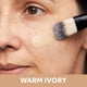 thumbnail image 2 of Base Lift Luminate De Triple Acción Color Marfil Cálido 30 Ml, 2 of 8