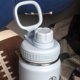 thumbnail image 4 of Botella de agua Takeya Actives con tapa con boquilla de 700 ml de acero inoxidable, 4 of 6