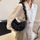thumbnail image 4 of Bolso de mano acolchado para mujer, ligero y acolchado, tipo hobo, 2023, con pliegues en forma de nube., 4 of 6