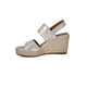 thumbnail image 3 of Sandalia Rena Beige, 3 of 5