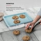 thumbnail image 3 of Bandeja para hornear KitchenAid con agua mineral antiadherente, 23 x 33 cm, 3 of 3