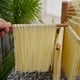 thumbnail image 3 of Estante de secado de fideos caseros plegable de madera Estante de secado de pasta colgante para cocina del hogar, 3 of 3
