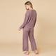 thumbnail image 3 of Conjunto de Ropa Cómoda Softies Marshmallow con Cuello en V para Mujer XL, 3 of 8